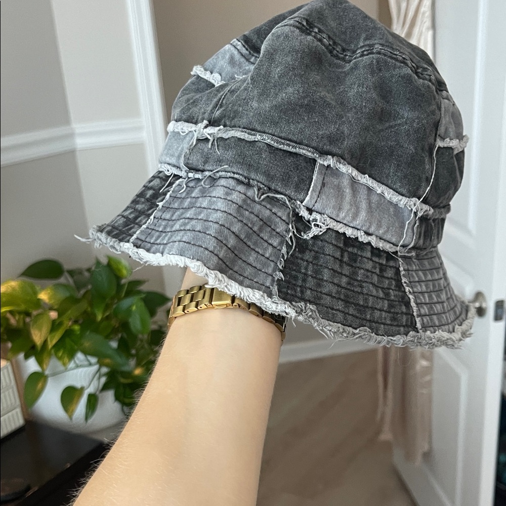 David and Young Distressed Gray Bucket Hat